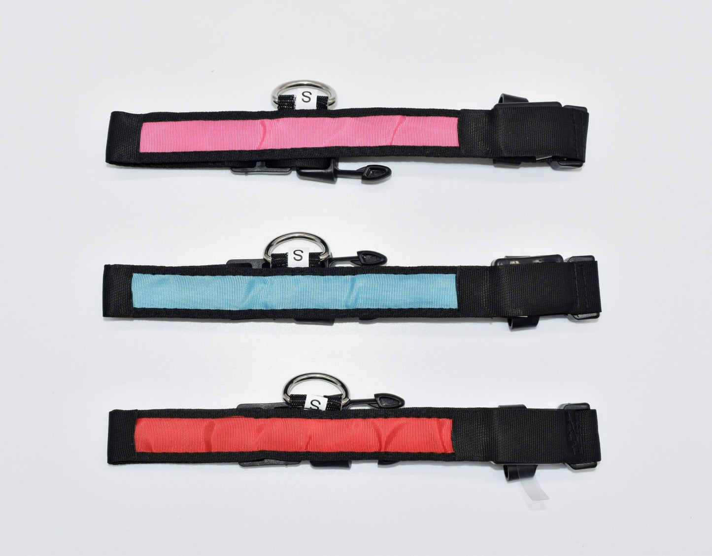 FLASHING NYLON LED COLLAR image 1