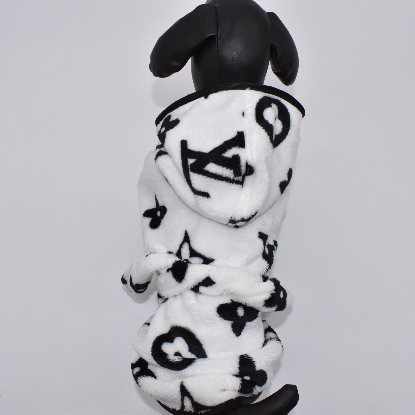 LOUIS PUPTTON ROBE image 4